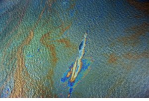 Deepwater Horizon blowout swirls on water