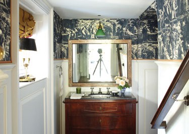 toile above